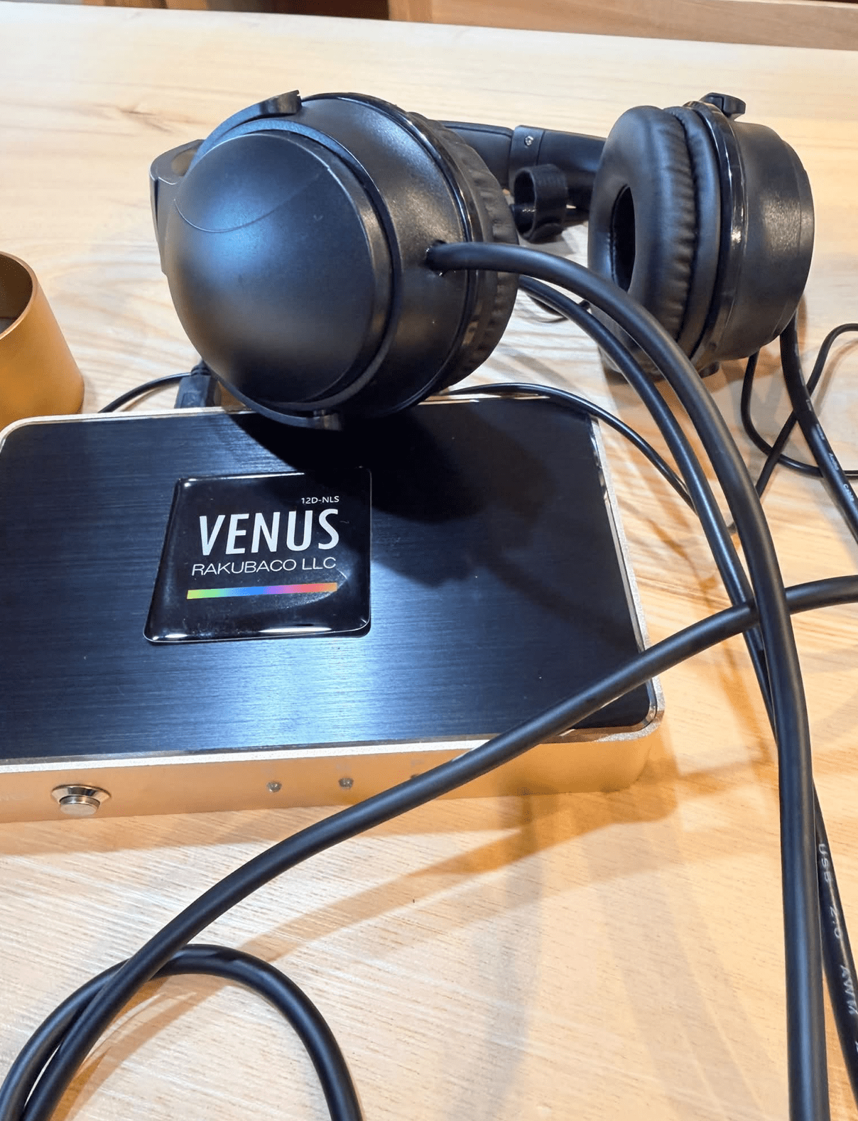 勉強会で使用した量子機器 VENUS 12D-NLS